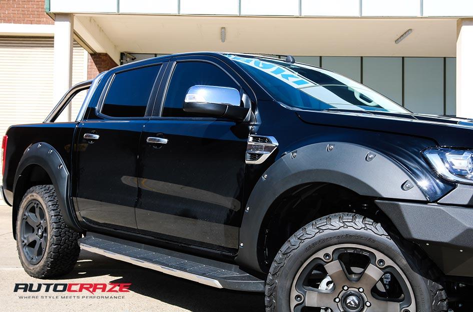 FORD RANGER BEAST BLACK MACHINED WITH DARK TINT